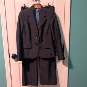 Ann Taylor Charcoal Pinstripe Suit 6P